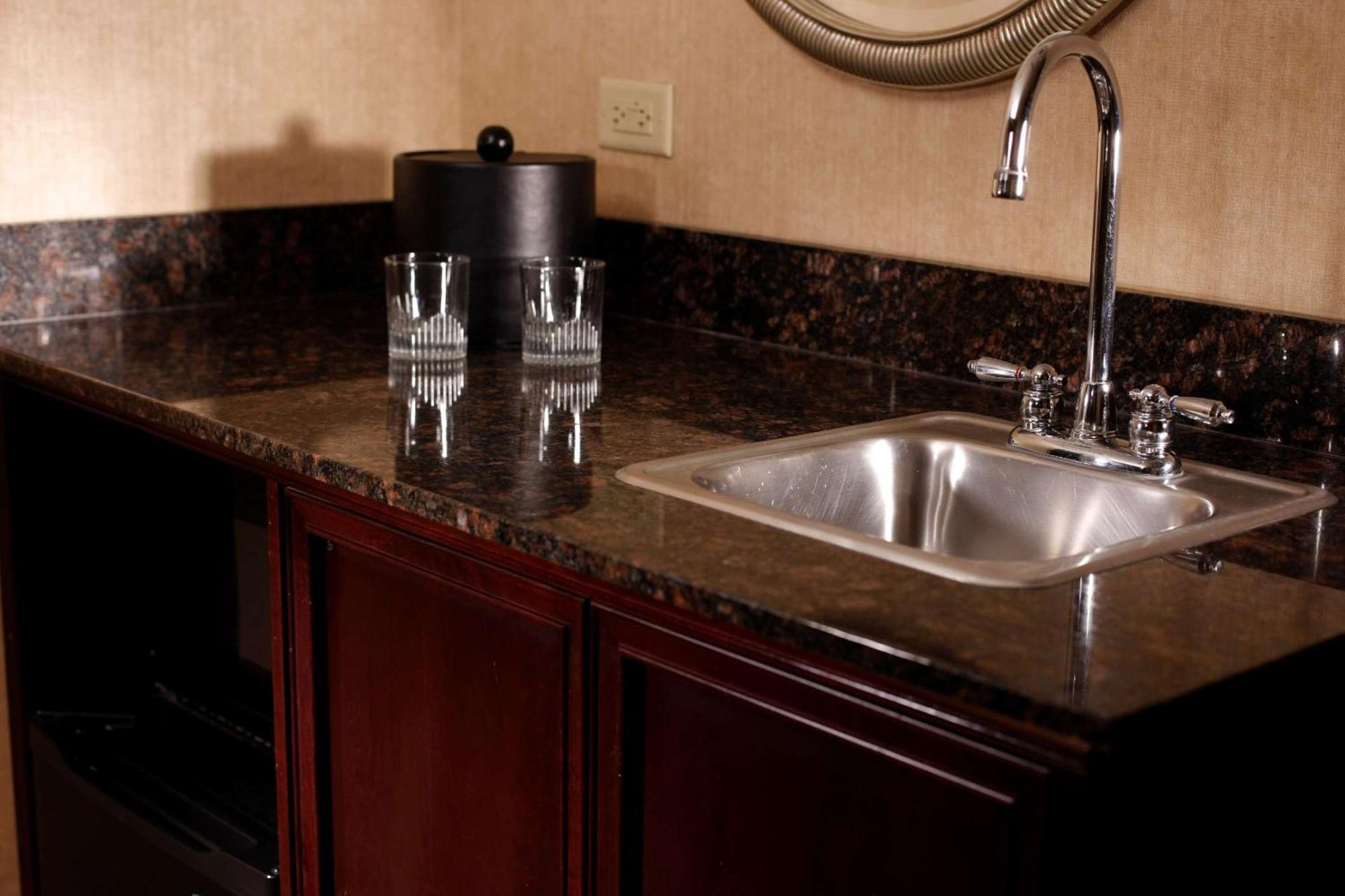 Embassy Suites Lubbock Extérieur photo