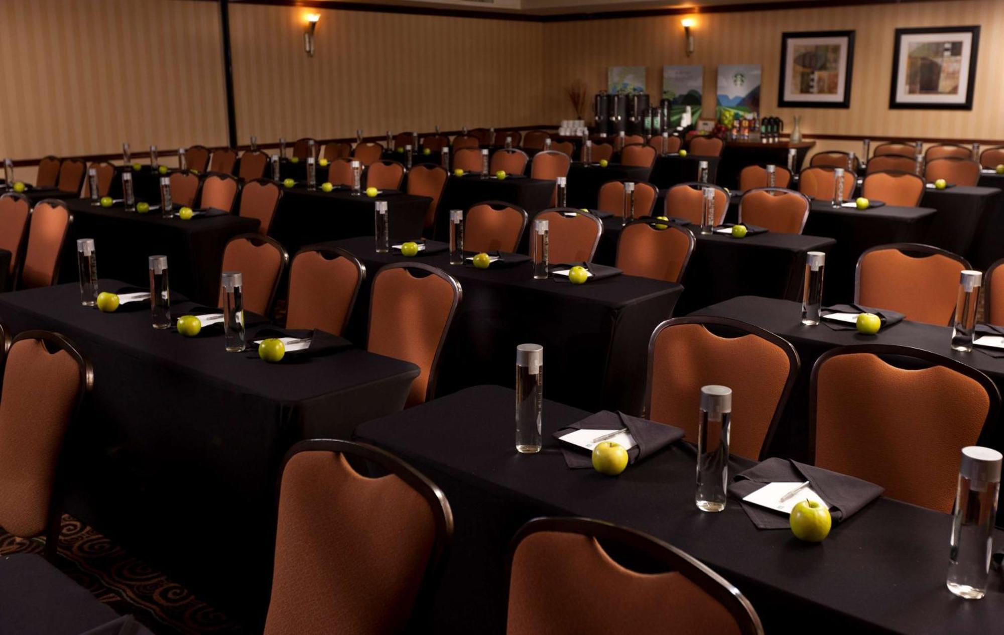 Embassy Suites Lubbock Extérieur photo